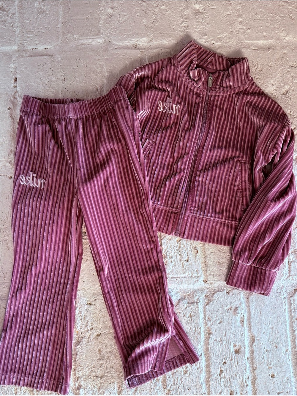 Nike Girls’ Ribbed Velour 2-Piece Set – Lavender – 3T